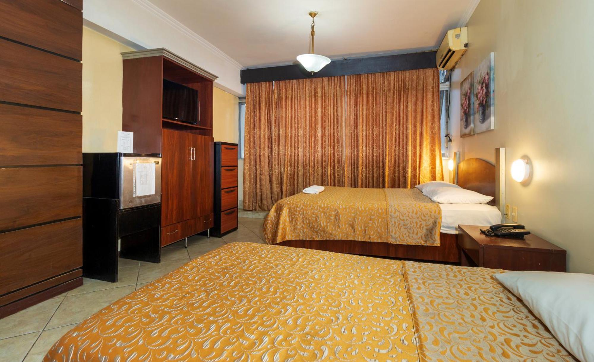 Hotel Malecon Inn 과야킬 외부 사진