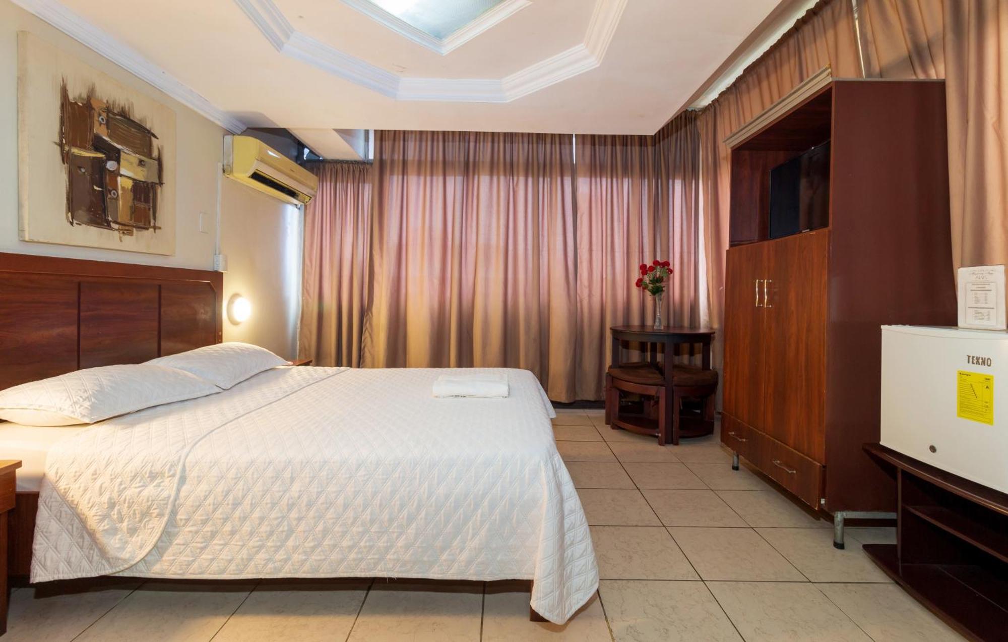 Hotel Malecon Inn 과야킬 외부 사진