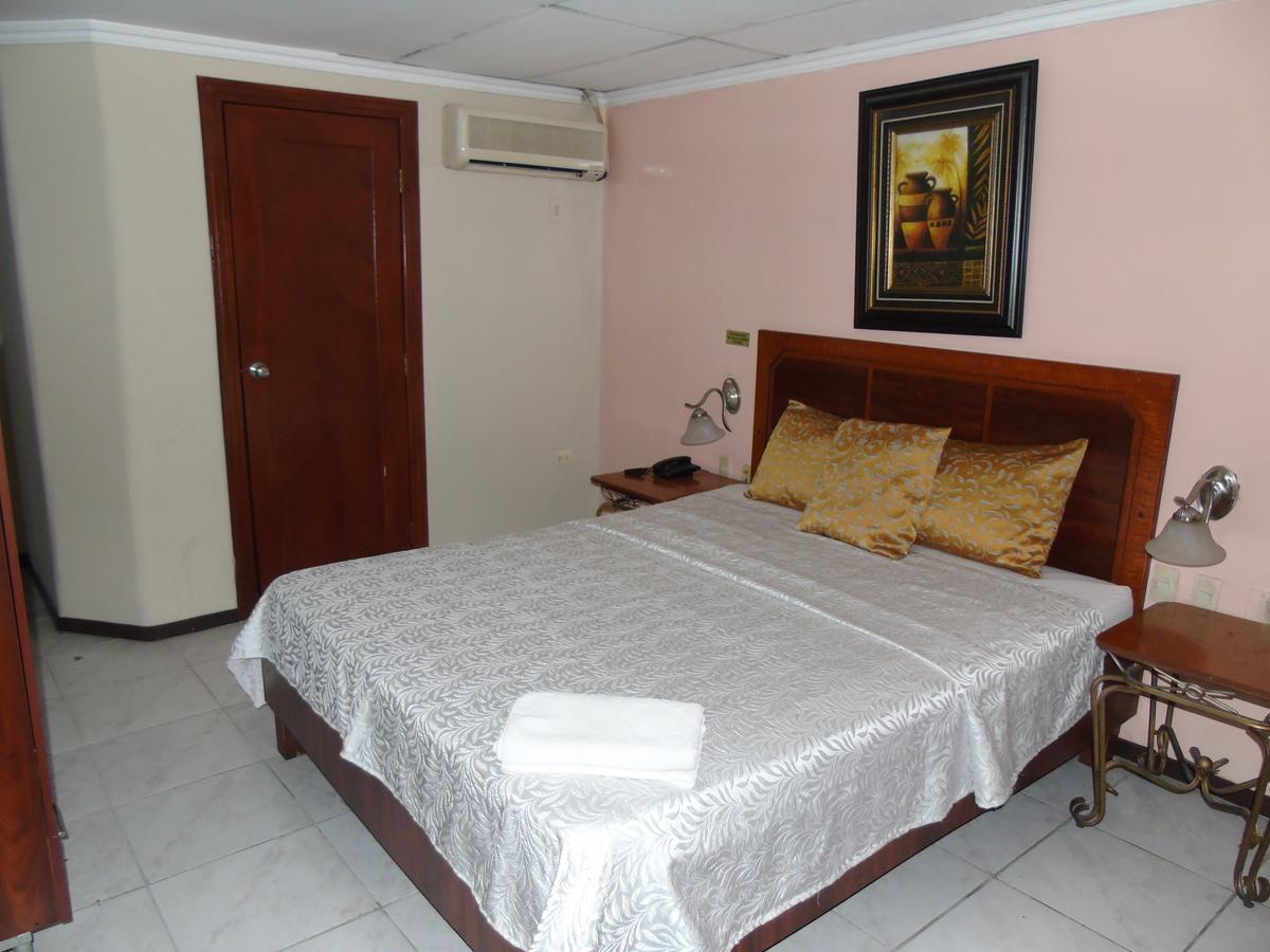 Hotel Malecon Inn 과야킬 외부 사진