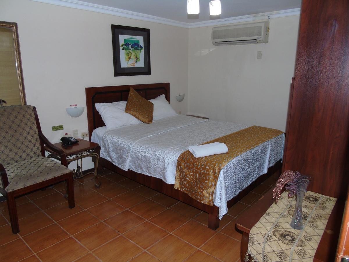 Hotel Malecon Inn 과야킬 외부 사진